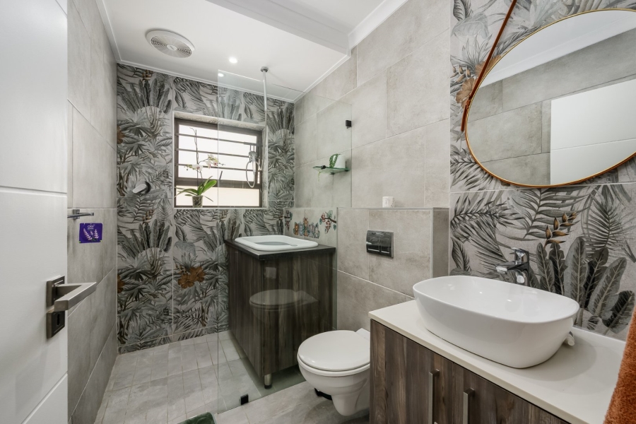 2 Bedroom Property for Sale in Sherwood Eastern Cape
